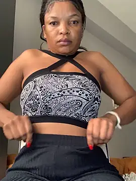 slimcateee online show from March 9, 2025, 7:01 am