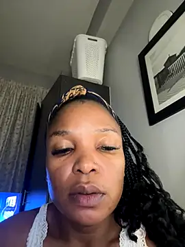 slimcateee online show from October 22, 2025, 7:02 pm