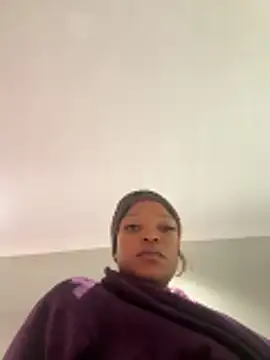 slimcateee online show from April 26, 2026, 6:44 am