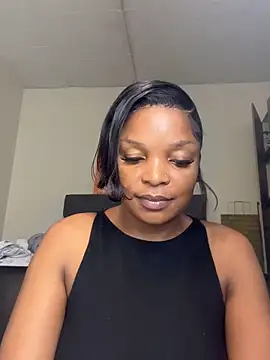 slimcateee online show from May 4, 2026, 8:27 pm