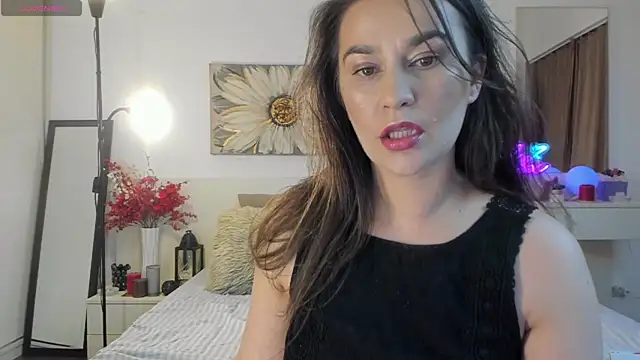 JoyCasidy online show from November 27, 2025, 4:09 pm