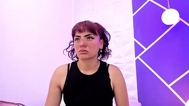 AlejandrraX online show from October 7, 2025, 12:02 pm