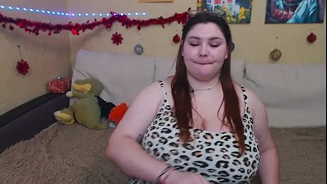 JuliaKeln online show from December 29, 2024, 5:33 pm