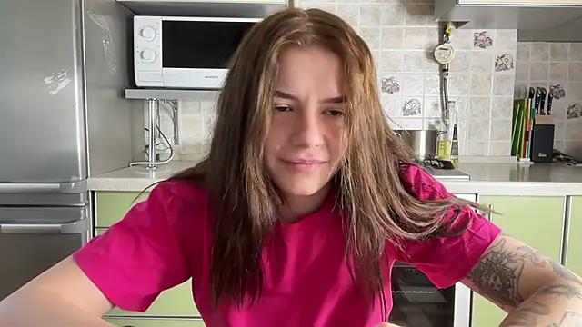 Snapshot of mia___mi chatting on February 21, 2025, 2:06 pm mia mi online show from February 21, 2025, 2:06 pm