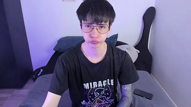 Aventure Twinks online show from September 26, 2025, 3:38 pm