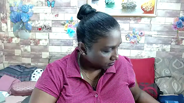 Snapshot of Indian_tracy chatting on October 14, 2025, 9:10 am Indian tracy online show from October 14, 2025, 9:10 am