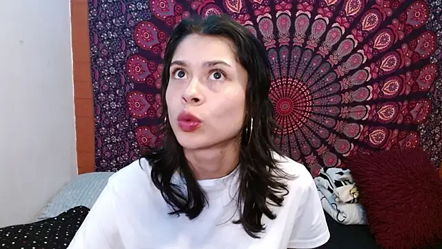 AbbySccott online show from November 7, 2025, 12:43 am