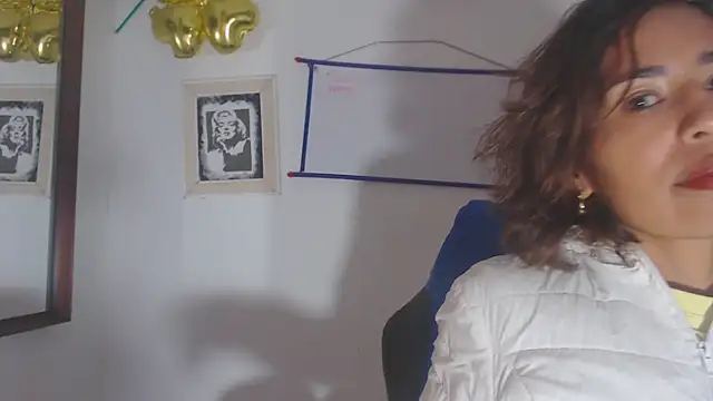 Snapshot of fantasty_nylon chatting on January 29, 2025, 3:12 am fantasty nylon online show from January 29, 2025, 3:12 am