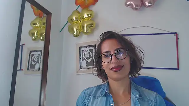 Snapshot of fantasty_nylon chatting on February 8, 2025, 8:10 pm fantasty nylon online show from February 8, 2025, 8:10 pm