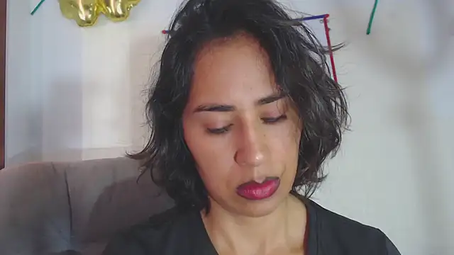 Snapshot of fantasty_nylon chatting on October 8, 2025, 2:25 pm fantasty nylon online show from October 8, 2025, 2:25 pm