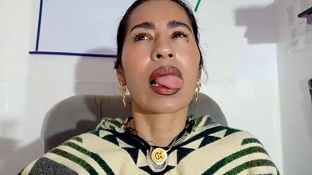 fantasty nylon online show from November 13, 2025, 11:42 am