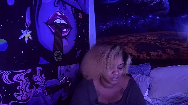 AutumnHart online show from December 11, 2024, 2:22 pm