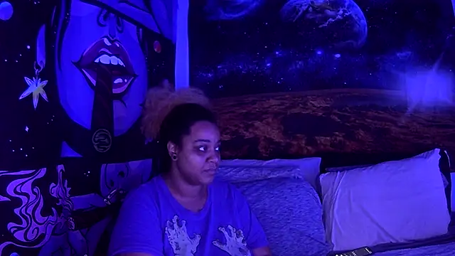 AutumnHart online show from December 19, 2024, 2:02 pm