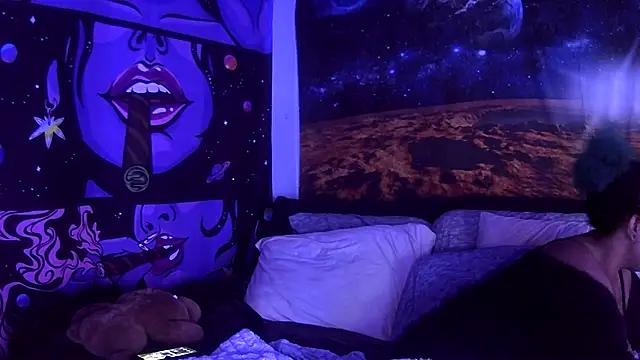 AutumnHart online show from December 27, 2024, 7:14 pm