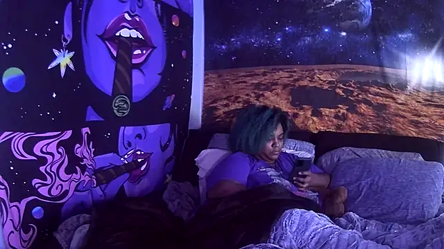 AutumnHart online show from January 5, 2025, 7:28 pm