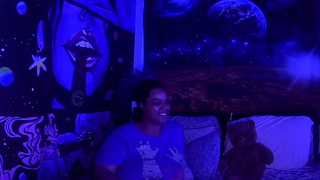 AutumnHart online show from January 8, 2025, 2:25 am