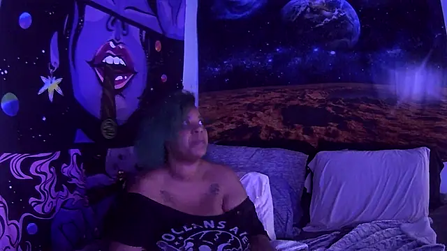 AutumnHart online show from January 28, 2025, 1:49 pm