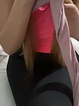 Snapshot of Isabellafantazy chatting on February 28, 2025, 4:42 pm Isabellafantazy online show from February 28, 2025, 4:42 pm