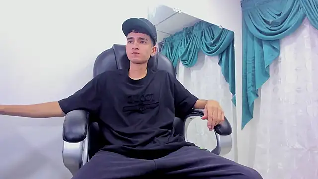 Ethan Booy online show from January 3, 2025, 8:54 pm