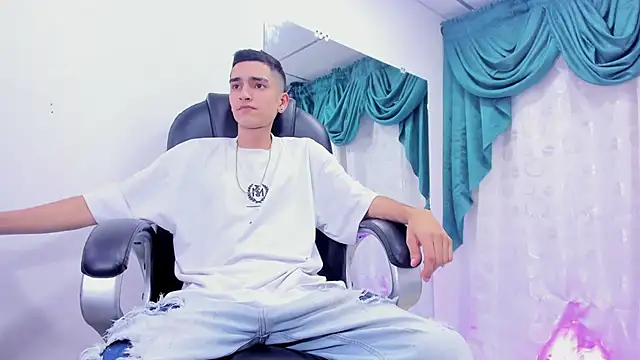 Ethan Booy online show from January 8, 2025, 7:45 pm