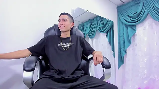 Ethan Booy online show from January 14, 2025, 9:09 pm