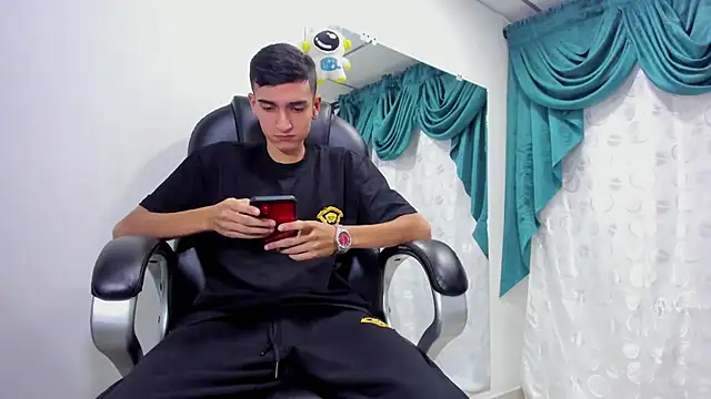 Ethan Booy online show from February 14, 2025, 8:59 pm