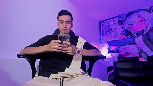 Ethan Booy online show from September 13, 2025, 9:47 pm