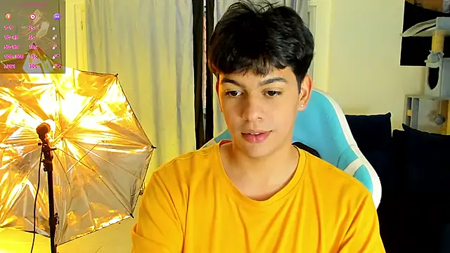 Snapshot of Franco_Rizzo_ chatting on November 30, 2025, 10:25 pm Franco Rizzo online show from November 30, 2025, 10:25 pm