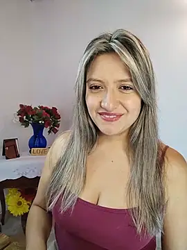 valeriahunter1 online show from June 16, 2026, 10:01 pm