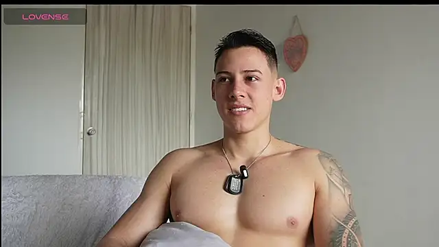 Muscle King Cum online show from June 17, 2026, 1:56 pm