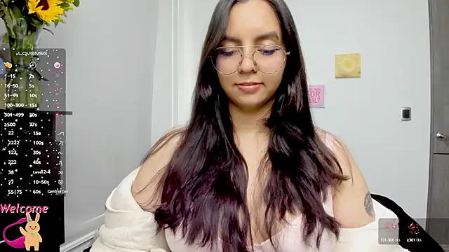 Snapshot of Valery7rose_ chatting on September 16, 2025, 9:05 pm Valery7rose  online show from September 16, 2025, 9:05 pm