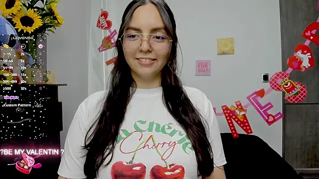 Snapshot of Valery7rose_ chatting on September 21, 2025, 2:29 pm Valery7rose  online show from September 21, 2025, 2:29 pm