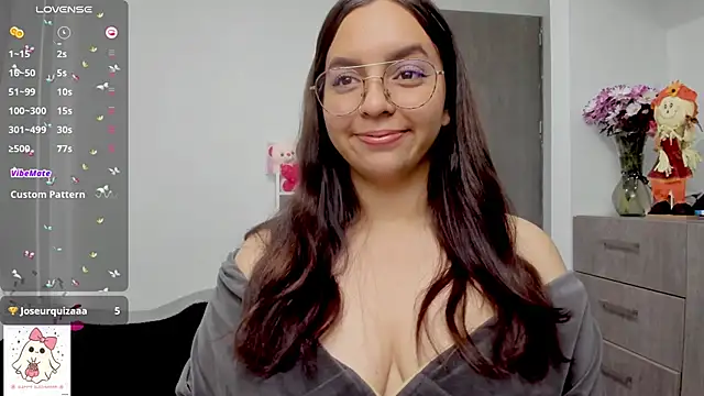 Snapshot of Valery7rose_ chatting on October 14, 2025, 2:40 pm Valery7rose  online show from October 14, 2025, 2:40 pm