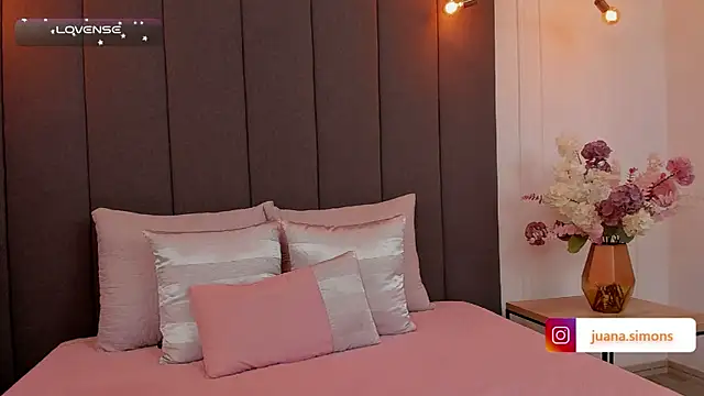 Snapshot of JuanaSimons chatting on December 5, 2024, 3:04 am JuanaSimons online show from December 5, 2024, 3:04 am