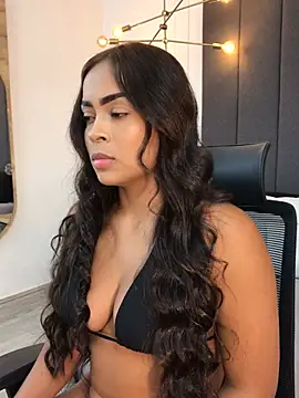 Snapshot of JuanaSimons chatting on January 6, 2025, 11:42 pm JuanaSimons online show from January 6, 2025, 11:42 pm