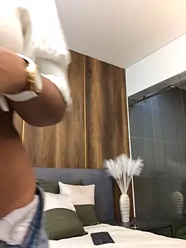 Snapshot of JuanaSimons chatting on February 1, 2025, 7:13 pm JuanaSimons online show from February 1, 2025, 7:13 pm