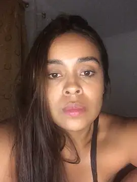 Snapshot of JuanaSimons chatting on October 23, 2025, 2:11 am JuanaSimons online show from October 23, 2025, 2:11 am