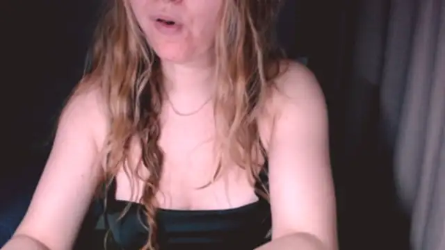 fiona cute 2 online show from February 18, 2026, 7:54 pm