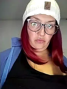 saraqueen   online show from January 31, 2025, 4:14 am