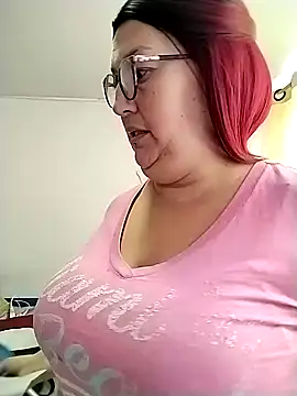 saraqueen   online show from February 6, 2025, 3:41 pm