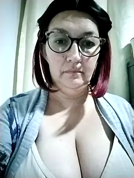 saraqueen   online show from March 7, 2025, 2:04 am