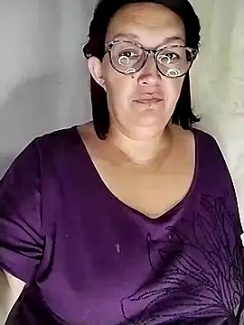 saraqueen   online show from March 11, 2025, 3:16 am