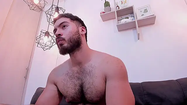 Snapshot of SebastianVilla_ chatting on January 3, 2025, 11:23 pm SebastianVilla  online show from January 3, 2025, 11:23 pm