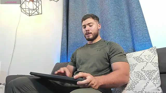 Snapshot of SebastianVilla_ chatting on February 18, 2025, 10:58 pm SebastianVilla  online show from February 18, 2025, 10:58 pm