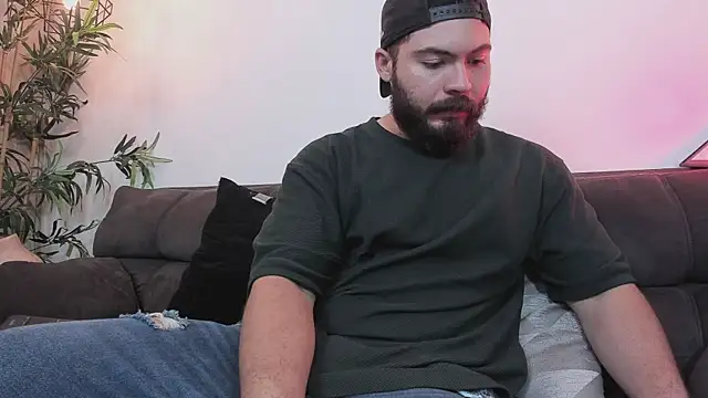 Snapshot of SebastianVilla_ chatting on May 31, 2026, 9:05 pm SebastianVilla online show from May 31, 2026, 9:05 pm