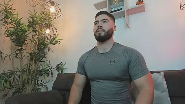 Snapshot of SebastianVilla_ chatting on June 11, 2026, 9:35 pm SebastianVilla online show from June 11, 2026, 9:35 pm