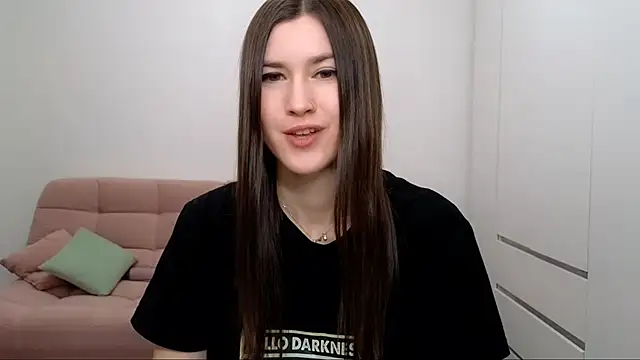 AliciaNewell online show from February 4, 2025, 8:56 am