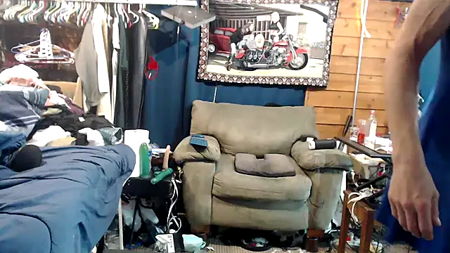 Brooke-lynn online show from January 8, 2025, 11:43 am