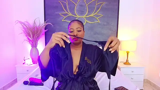 AlisonTravis online show from June 26, 2026, 4:06 am