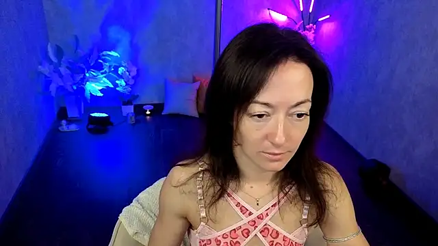 kimberlyray777 online show from June 29, 2026, 4:41 am